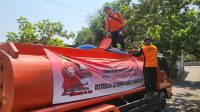 BPBD bersama Dinas Sosial Karangasem, Jumat (27/10/2023) mendistribusikan air bersih yang ditampung ke dalam beberapa cubang umum di wilayah Banjar Dinas Bonyoh. Foto: ist BPBD bersama Dinas Sosial Karangasem, Jumat (27/10/2023) mendistribusikan air bersih yang ditampung ke dalam beberapa cubang umum di wilayah Banjar Dinas Bonyoh. Foto: ist