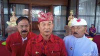 BUPATI Karangasem, I Gede Dana, mendorong seluruh desa adat segera membuat pararem atau aturan adat tentang penanggulangan Rabies. Foto: ist BUPATI Karangasem, I Gede Dana, mendorong seluruh desa adat segera membuat pararem atau aturan adat tentang penanggulangan Rabies. Foto: ist