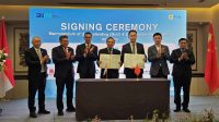 DIRUT PLN, Darmawan Prasodjo, saat menyaksikan penandatanganan tujuh MoU Indonesia - China yang ditandatangani oleh subholding PLN yang terbagi menjadi tiga sektor di Business Forum di Beijing. Foto: ist DIRUT PLN, Darmawan Prasodjo, saat menyaksikan penandatanganan tujuh MoU Indonesia - China yang ditandatangani oleh subholding PLN yang terbagi menjadi tiga sektor di Business Forum di Beijing. Foto: ist