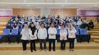 JAJARAN PLN saat melakukan sosialisasi bertajuk 'Srikandi PLN Goes to Campus: Come & Join PLN Group, The Future Energy Provider' di Gedung Auditorium Fakultas Kedokteran Universitas Mataram. Foto: ist JAJARAN PLN saat melakukan sosialisasi bertajuk 'Srikandi PLN Goes to Campus: Come & Join PLN Group, The Future Energy Provider' di Gedung Auditorium Fakultas Kedokteran Universitas Mataram. Foto: ist