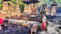 DUA palinggih di Pura Beji di Banjar/Desa Pejaten, Kecamatan Kediri, Tabanan mengalami kebakaran pada Sabtu (30/9/2023). Foto: ist DUA palinggih di Pura Beji di Banjar/Desa Pejaten, Kecamatan Kediri, Tabanan mengalami kebakaran pada Sabtu (30/9/2023). Foto: ist