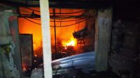 WARUNG sembako milik Ni Nyoman Sepi di Desa Sengkidu, Manggis, Karangasem, hangus terbakar pada Minggu dini hari (22/10/2023). Foto: ist WARUNG sembako milik Ni Nyoman Sepi di Desa Sengkidu, Manggis, Karangasem, hangus terbakar pada Minggu dini hari (22/10/2023). Foto: ist