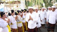 WALI Kota Jaya Negara bersama Wawali Arya Wibawa saat menghadiri Upacara Tawur Balik Sumpah di Pura Dalem Tungkub, Desa Adat Pagan, Kota Denpasar pada Rabu (11/10/2023). Foto: ist WALI Kota Jaya Negara bersama Wawali Arya Wibawa saat menghadiri Upacara Tawur Balik Sumpah di Pura Dalem Tungkub, Desa Adat Pagan, Kota Denpasar pada Rabu (11/10/2023). Foto: ist