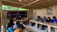BAWASLU Bangli menggelar rapat pembinaan dan penguatan kelembagaan yang dihadiri Kasat Intel Polres Bangli, Kepala Kesbangpol Bangli, Kasatpol Pamong Praja Bangli, serta seluruh pimpinan partai politik peserta Pemilu di Bangli, bertempat di Penglipuran, Bangli, Senin (6/11/2023). Foto: ist BAWASLU Bangli menggelar rapat pembinaan dan penguatan kelembagaan yang dihadiri Kasat Intel Polres Bangli, Kepala Kesbangpol Bangli, Kasatpol Pamong Praja Bangli, serta seluruh pimpinan partai politik peserta Pemilu di Bangli, bertempat di Penglipuran, Bangli, Senin (6/11/2023). Foto: ist