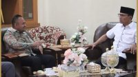 KETUA Bawaslu Kota Mataram, Muhammad Yusril (kiri); saat silaturahmi dengan Wali Kota Mataram, Mohan Roliskana. Foto: ist KETUA Bawaslu Kota Mataram, Muhammad Yusril (kiri); saat silaturahmi dengan Wali Kota Mataram, Mohan Roliskana. Foto: ist