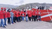 JAJARAN pengurus DPD PDIP NTB dan DPC PDIP Lobar saat menyambut RS Terapung Laksamana Malahayati di Pelabuhan Lembar, Lombok Barat, Minggu (19/11/2023). Foto: ist JAJARAN pengurus DPD PDIP NTB dan DPC PDIP Lobar saat menyambut RS Terapung Laksamana Malahayati di Pelabuhan Lembar, Lombok Barat, Minggu (19/11/2023). Foto: ist