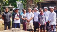 BUPATI Bangli, Sang Nyoman Sedana Arta, meninjau kondisi rumah warga yang terdampak bencana alam, Selasa (5/12/2023). Foto: ist BUPATI Bangli, Sang Nyoman Sedana Arta, meninjau kondisi rumah warga yang terdampak bencana alam, Selasa (5/12/2023). Foto: ist