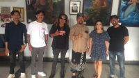 I Ketut Rochineng bersama artis Bali menjadi sosok yang sangat dinanti-nantikan masyarakat Buleleng di Pemilu 2024. Foto: ist I Ketut Rochineng bersama artis Bali menjadi sosok yang sangat dinanti-nantikan masyarakat Buleleng di Pemilu 2024. Foto: ist