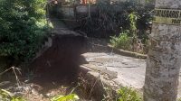 JALAN di wilayah Banjar Guliang Kangin, Desa Tamanbali, Kecamatan Bangli jebol akibat derasnya air hujan pada Minggu (3/12/2023) malam. Foto: ist JALAN di wilayah Banjar Guliang Kangin, Desa Tamanbali, Kecamatan Bangli jebol akibat derasnya air hujan pada Minggu (3/12/2023) malam. Foto: ist