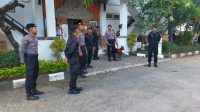 PERSONEL Unit Satwa (K9) Dit. Sabhara Polda Bali dalam Operasi Mantap Brata Agung (OMB) 2023-2024 patroli sekaligus sterilisasi di kantor KPU Bali, Selasa (19/12/2023). Subsatgas Sterilisasi Satgas II Preventif dipimpin Iptu I Gede Darsana. Foto: ist PERSONEL Unit Satwa (K9) Dit. Sabhara Polda Bali dalam Operasi Mantap Brata Agung (OMB) 2023-2024 patroli sekaligus sterilisasi di kantor KPU Bali, Selasa (19/12/2023). Subsatgas Sterilisasi Satgas II Preventif dipimpin Iptu I Gede Darsana. Foto: ist