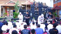 PETUGAS Lapas Kelas IIB Tabanan dan WBP yang umat Hindu melaksanakan persembahyangan bersama di halaman Pura Swagina Lapas Tabanan, pada Rahina Tilem Sasih Kanem, Selasa (12/12/2023). Foto: ist PETUGAS Lapas Kelas IIB Tabanan dan WBP yang umat Hindu melaksanakan persembahyangan bersama di halaman Pura Swagina Lapas Tabanan, pada Rahina Tilem Sasih Kanem, Selasa (12/12/2023). Foto: ist