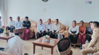 DIALOG antara warga Poco Leok, Kecamatan Satar Mese, Provinsi NTT dengan PT PLN (Persero) Unit Pelaksana Proyek Ketenagalistrikan (UPPK) Flores. Foto: ist DIALOG antara warga Poco Leok, Kecamatan Satar Mese, Provinsi NTT dengan PT PLN (Persero) Unit Pelaksana Proyek Ketenagalistrikan (UPPK) Flores. Foto: ist