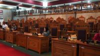 suasana-ruang-rapat-paripurna-dprd-kabupaten-karangasem-setelah-beberapa-anggota-walk-out-senin-2212024-i-wayan-selamat-junias_169