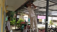 DINAS Kominfosanti Buleleng meninjau TPS yang mengalami blank spot. Foto: ist DINAS Kominfosanti Buleleng meninjau TPS yang mengalami blank spot. Foto: ist