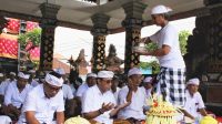 WALI Kota Denpasar, I Gusti Ngurah Jaya Negara, menghadiri Upacara Pemelaspasan Gedong dan Tajuk Ngurah Tanjung di Banjar Gunung, Desa Adat Bekul, Penatih Dangin Puri, Minggu (4/2/2024). Foto: ist WALI Kota Denpasar, I Gusti Ngurah Jaya Negara, menghadiri Upacara Pemelaspasan Gedong dan Tajuk Ngurah Tanjung di Banjar Gunung, Desa Adat Bekul, Penatih Dangin Puri, Minggu (4/2/2024). Foto: ist