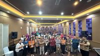 KEPALA Balai Guru Penggerak Provinsi Bali, Dr. I Wayan Surata, foto bersama peserta diklat peningkatan kompetensi pengawas sekolah, Minggu (17/3/2024). Foto: ist KEPALA Balai Guru Penggerak Provinsi Bali, Dr. I Wayan Surata, foto bersama peserta diklat peningkatan kompetensi pengawas sekolah, Minggu (17/3/2024). Foto: ist