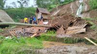 DUA orang WNA tewas tertimbun tanah longsor di Vila Yeh Baat, Banjar Jatiluwih Kangin, Desa Jatiluwih, Kecamatan Penebel, Kabupaten Tabanan pada Kamis (14/3/2024). Foto: ist DUA orang WNA tewas tertimbun tanah longsor di Vila Yeh Baat, Banjar Jatiluwih Kangin, Desa Jatiluwih, Kecamatan Penebel, Kabupaten Tabanan pada Kamis (14/3/2024). Foto: ist