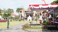 PENJABAT Bupati Gianyar, I Dewa Tagel Wirasa, memimpin apel puncak perayaan HUT ke-253 Kota Gianyar di Alun-alun Kota Gianyar, Jumat (19/4/2024) pagi. Foto: ist PENJABAT Bupati Gianyar, I Dewa Tagel Wirasa, memimpin apel puncak perayaan HUT ke-253 Kota Gianyar di Alun-alun Kota Gianyar, Jumat (19/4/2024) pagi. Foto: ist