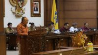 KUSUMA Putra membacakan rekomendasi Dewan atas LKPJ Gubernur tahun 2023. Foto: hen KUSUMA Putra membacakan rekomendasi Dewan atas LKPJ Gubernur tahun 2023. Foto: hen