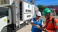JAJARAN PLN NTB tengah standby menyiapkan pasokan listrik tanpa kedip selama kunjungan Presiden Jokowi ke Pulau Sumbawa dan Lombok, beberapa hari lalu. Foto: ist JAJARAN PLN NTB tengah standby menyiapkan pasokan listrik tanpa kedip selama kunjungan Presiden Jokowi ke Pulau Sumbawa dan Lombok, beberapa hari lalu. Foto: ist