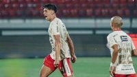 Selebrasi-pemain-Bali-United-Elias-Dolah-usai-mencetak-gol