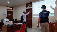 PETUGAS dari Ombudsma Perwakilan Ombudsman Republik Indonesia Provinsi Bali saat menyambangi Posko PPDB di Kantor Disdikpora Kota Denpasar, Senin (24/6/2025). Foto: ist PETUGAS dari Ombudsma Perwakilan Ombudsman Republik Indonesia Provinsi Bali saat menyambangi Posko PPDB di Kantor Disdikpora Kota Denpasar, Senin (24/6/2025). Foto: ist