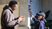 KORDIV Pencegahan, Partisipasi Masyarakat, dan Hubungan Masyarakat Bawaslu Bali, Ketut Ariyani, saat melaksanakan Patroli Kawal Hak Pilih di Kecamatan Banjar, Buleleng. Foto: ist KORDIV Pencegahan, Partisipasi Masyarakat, dan Hubungan Masyarakat Bawaslu Bali, Ketut Ariyani, saat melaksanakan Patroli Kawal Hak Pilih di Kecamatan Banjar, Buleleng. Foto: ist