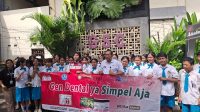 TIM P2DD (Percepatan Perluasan Digitalisasi Daerah) Kota Denpasar mensosialisasikan dan mengedukasi siswa SMP di Kota Denpasar dalam membudayakan bertransaksi keuangan secara digital dalam kehidupan sehari-hari, khususnya di lingkungan sekolah menggunakan fasilitas yang telah tersedia dalam Simpanan Pelajar (Simpel) dari Bank Pembangunan Daerah (BPD) Bali. Tahun 2024 ini, kegiatan Gen Dental mengambil tema “Roadshow Menyapa Gen Dental Simpel Aja”. Foto: ist TIM P2DD (Percepatan Perluasan Digitalisasi Daerah) Kota Denpasar mensosialisasikan dan mengedukasi siswa SMP di Kota Denpasar dalam membudayakan bertransaksi keuangan secara digital dalam kehidupan sehari-hari, khususnya di lingkungan sekolah menggunakan fasilitas yang telah tersedia dalam Simpanan Pelajar (Simpel) dari Bank Pembangunan Daerah (BPD) Bali. Tahun 2024 ini, kegiatan Gen Dental mengambil tema “Roadshow Menyapa Gen Dental Simpel Aja”. Foto: ist