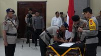 KAPOLDA Bali Irjen Pol. Daniel Adityajaya, memimpin upacara serah terima jabatan Komandan Satuan (Dansat) Brimob Polda Bali, dari Kombes Pol. Firdaus Wulanto, kepada Kombes Pol. Rachmat Hendrawan, di gedung Presisi Polda Bali, Senin (5/8/2024). Foto: ist KAPOLDA Bali Irjen Pol. Daniel Adityajaya, memimpin upacara serah terima jabatan Komandan Satuan (Dansat) Brimob Polda Bali, dari Kombes Pol. Firdaus Wulanto, kepada Kombes Pol. Rachmat Hendrawan, di gedung Presisi Polda Bali, Senin (5/8/2024). Foto: ist