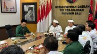 KOSTER saat menyimak pemaparan dari pengurus DPW PPP dan PKB sebelum menyerahkan rekomendasi dukungan kepada paket Koster-Giri, di DPD PDIP Bali, Rabu (28/8/2024). Foto: ist KOSTER saat menyimak pemaparan dari pengurus DPW PPP dan PKB sebelum menyerahkan rekomendasi dukungan kepada paket Koster-Giri, di DPD PDIP Bali, Rabu (28/8/2024). Foto: ist