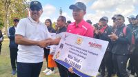 PENYERAHAN secara simbolis suplemen dan uang transport kepada atlet asal Buleleng, Minggu (4/8/2024). Foto: ist PENYERAHAN secara simbolis suplemen dan uang transport kepada atlet asal Buleleng, Minggu (4/8/2024). Foto: ist
