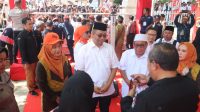 ZULKIEFLIMANSYAH dan Suhaili FT saat mendaftar ke KPU NTB, Rabu (28/8/2024). Foto: ist ZULKIEFLIMANSYAH dan Suhaili FT saat mendaftar ke KPU NTB, Rabu (28/8/2024). Foto: ist