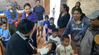 PUTARAN pertama program Pekan Imunisasi Nasional (PIN) Polio di Kabupaten telah rampung. Selama sepekan vaksinasi sepanjang tanggal 23-29 Juli 2024, sebanyak 68.085 anak sudah divaksin dari total sasaran 67.341 anak. Foto: ist PUTARAN pertama program Pekan Imunisasi Nasional (PIN) Polio di Kabupaten telah rampung. Selama sepekan vaksinasi sepanjang tanggal 23-29 Juli 2024, sebanyak 68.085 anak sudah divaksin dari total sasaran 67.341 anak. Foto: ist