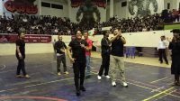GIRI Prasta hadiri penutupan KMS Cup di GOR Buana Patra, Buleleng. Foto: edy GIRI Prasta hadiri penutupan KMS Cup di GOR Buana Patra, Buleleng. Foto: edy