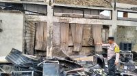 APOTEK Melati Farma dan Laboratorium Taksu yang berlokasi di Jalan Ngurah Rai No. 45 Desa Banjar Anyar, Kecamatan Kediri, Tabanan, hangus terbakar, Rabu (16/10/2024). Foto: ist APOTEK Melati Farma dan Laboratorium Taksu yang berlokasi di Jalan Ngurah Rai No. 45 Desa Banjar Anyar, Kecamatan Kediri, Tabanan, hangus terbakar, Rabu (16/10/2024). Foto: ist