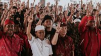 CALON Bupati Karangasem, I Gede Dana; bersama calon Gubernur Bali, Wayan Koster, saat simakrama di Karangasem. Foto: ist CALON Bupati Karangasem, I Gede Dana; bersama calon Gubernur Bali, Wayan Koster, saat simakrama di Karangasem. Foto: ist