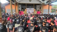 SUASANA pertemuan 35 puri seluruh Klungkung di Pendopo Puri Agung Klungkung, Sabtu (12/10/2024) malam untuk mendeklarasikan dukungan ke Koster-Giri untuk Pilgub Bali, dan paket Satriya di Pilkada Klungkung 2024. Foto: ist SUASANA pertemuan 35 puri seluruh Klungkung di Pendopo Puri Agung Klungkung, Sabtu (12/10/2024) malam untuk mendeklarasikan dukungan ke Koster-Giri untuk Pilgub Bali, dan paket Satriya di Pilkada Klungkung 2024. Foto: ist