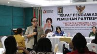 KORDIV Pencegahan, Partisipasi Masyarakat, dan Hubungan Masyarakat Bawaslu Bali, Ketut Ariyani, dalam kegiatan Partisipasi Perempuan Dalam Pengawasan Partisipatif, Jumat (8/11/2024). Foto: ist KORDIV Pencegahan, Partisipasi Masyarakat, dan Hubungan Masyarakat Bawaslu Bali, Ketut Ariyani, dalam kegiatan Partisipasi Perempuan Dalam Pengawasan Partisipatif, Jumat (8/11/2024). Foto: ist