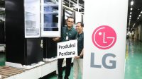 LG resmi memulai produksi kulkas seri premium miliknya, LG InstaView di fasilitas produksinya yang berlokasi di Legok, Tangerang. Foto: ist LG resmi memulai produksi kulkas seri premium miliknya, LG InstaView di fasilitas produksinya yang berlokasi di Legok, Tangerang. Foto: ist