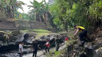 AKSI bersih sungai di Taman Magendra di Tembau Kaja, Kelurahan Penatih. Foto: ist AKSI bersih sungai di Taman Magendra di Tembau Kaja, Kelurahan Penatih. Foto: ist