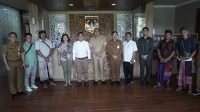 BUPATI Karangasem, I Gusti Putu Parwata, didampingi Sekda I Ketut Sedana Merta, menerima audiensi Ketua Cabang Yayasan Selaksa Sejahtera (Yasera), Julianto Samosir; dan Direktur Yasera, Irene Heidi, di kantor Bupati Karangasem, Senin (10/3/2025). Foto: ist BUPATI Karangasem, I Gusti Putu Parwata, didampingi Sekda I Ketut Sedana Merta, menerima audiensi Ketua Cabang Yayasan Selaksa Sejahtera (Yasera), Julianto Samosir; dan Direktur Yasera, Irene Heidi, di kantor Bupati Karangasem, Senin (10/3/2025). Foto: ist