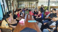 DUGAAN kasus penganiayaan terhadap seorang siswi SMP PGRI 7 Denpasar oleh rekan sekelasnya telah diselesaikan melalui jalur kekeluargaan. Penyelesaian ini dilakukan setelah pertemuan antara orang tua siswa, pihak sekolah, Komisi Perlindungan Anak Daerah (KPAD) Bali, serta Tim Renakta Polda Bali pada Sabtu (10/5/2025). Foto: ist DUGAAN kasus penganiayaan terhadap seorang siswi SMP PGRI 7 Denpasar oleh rekan sekelasnya telah diselesaikan melalui jalur kekeluargaan. Penyelesaian ini dilakukan setelah pertemuan antara orang tua siswa, pihak sekolah, Komisi Perlindungan Anak Daerah (KPAD) Bali, serta Tim Renakta Polda Bali pada Sabtu (10/5/2025). Foto: ist