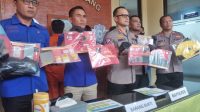 KAPOLRES Karangasem, AKBP Joseph Edward Purba, Jumat (2/5/2025) mengungkapkan keberhasilan Satuan Reserse Narkoba Polres Karangasem membekuk empat tersangka kasus narkoba. Foto: ist KAPOLRES Karangasem, AKBP Joseph Edward Purba, Jumat (2/5/2025) mengungkapkan keberhasilan Satuan Reserse Narkoba Polres Karangasem membekuk empat tersangka kasus narkoba. Foto: ist