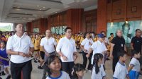 MENTERI Pendidikan Dasar dan Menengah (Mendikdasmen), Abdul Mu’ti, melaksanakan Senam Anak Indonesia Hebat (SAIH) bersama ratusan murid TK, SD, dan SMP se-Kota Denpasar, sebelum membuka Denpasar Education Festival 2025 dan meluncurkan aplikasi Program 7 Kebiasaan Anak Indonesia Hebat di Gedung Dharma Negara Alaya, Denpasar, Kamis (8/5/2025). Foto: tra MENTERI Pendidikan Dasar dan Menengah (Mendikdasmen), Abdul Mu’ti, melaksanakan Senam Anak Indonesia Hebat (SAIH) bersama ratusan murid TK, SD, dan SMP se-Kota Denpasar, sebelum membuka Denpasar Education Festival 2025 dan meluncurkan aplikasi Program 7 Kebiasaan Anak Indonesia Hebat di Gedung Dharma Negara Alaya, Denpasar, Kamis (8/5/2025). Foto: tra