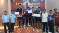 KETUA Persatuan Sepak Takraw Indonesia (PSTI) Denpasar, Farid Ahmad (3 dari kanan) foto bersama peraih juara Kejuaraan Sepak Takraw Wali Kota Cup XV Tahun 2025. KETUA Persatuan Sepak Takraw Indonesia (PSTI) Denpasar, Farid Ahmad (3 dari kanan) foto bersama peraih juara Kejuaraan Sepak Takraw Wali Kota Cup XV Tahun 2025.
