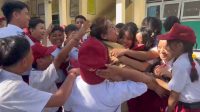 SISWA SD di Denpasar merayakan kelulusan yang diumumkan pada Senin (2/6/2025). Tahun ini, sebanyak 26.029 siswa kelas VI SD dan kelas IX SMP di Kota Denpasar dinyatakan lulus 100 persen. Foto: ist SISWA SD di Denpasar merayakan kelulusan yang diumumkan pada Senin (2/6/2025). Tahun ini, sebanyak 26.029 siswa kelas VI SD dan kelas IX SMP di Kota Denpasar dinyatakan lulus 100 persen. Foto: ist