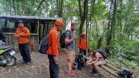 TIM SAR gabungan mengevakuasi seorang warga negara asing (WNA) asal Slovakia di Gunung Agung, Karangasem, Sabtu (14/6/2025). Foto: ist TIM SAR gabungan mengevakuasi seorang warga negara asing (WNA) asal Slovakia di Gunung Agung, Karangasem, Sabtu (14/6/2025). Foto: ist