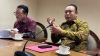 KETUA Fraksi Golkar, AA Bagus Tri Candra Arka (kanan), bersama anggota Wayan Gunawan saat jumpa media usai rapat paripurna DPRD Bali, Senin (21/7/2025). Foto: ist KETUA Fraksi Golkar, AA Bagus Tri Candra Arka (kanan), bersama anggota Wayan Gunawan saat jumpa media usai rapat paripurna DPRD Bali, Senin (21/7/2025). Foto: ist