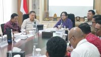 FGD stakeholder pendidikan di Bali bersama Ombudsman dan anggota DPD RI Rai Mantra. Foto: ist FGD stakeholder pendidikan di Bali bersama Ombudsman dan anggota DPD RI Rai Mantra. Foto: ist