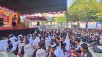 KASAT Binmas Polresta Denpasar, AKP Gede Endrawan, saat menyampaikan materi keselamatan di jalan raya pada murid baru di SMK PGRI 4 Denpasar, Kamis (24/7/2025). Foto: ist KASAT Binmas Polresta Denpasar, AKP Gede Endrawan, saat menyampaikan materi keselamatan di jalan raya pada murid baru di SMK PGRI 4 Denpasar, Kamis (24/7/2025). Foto: ist